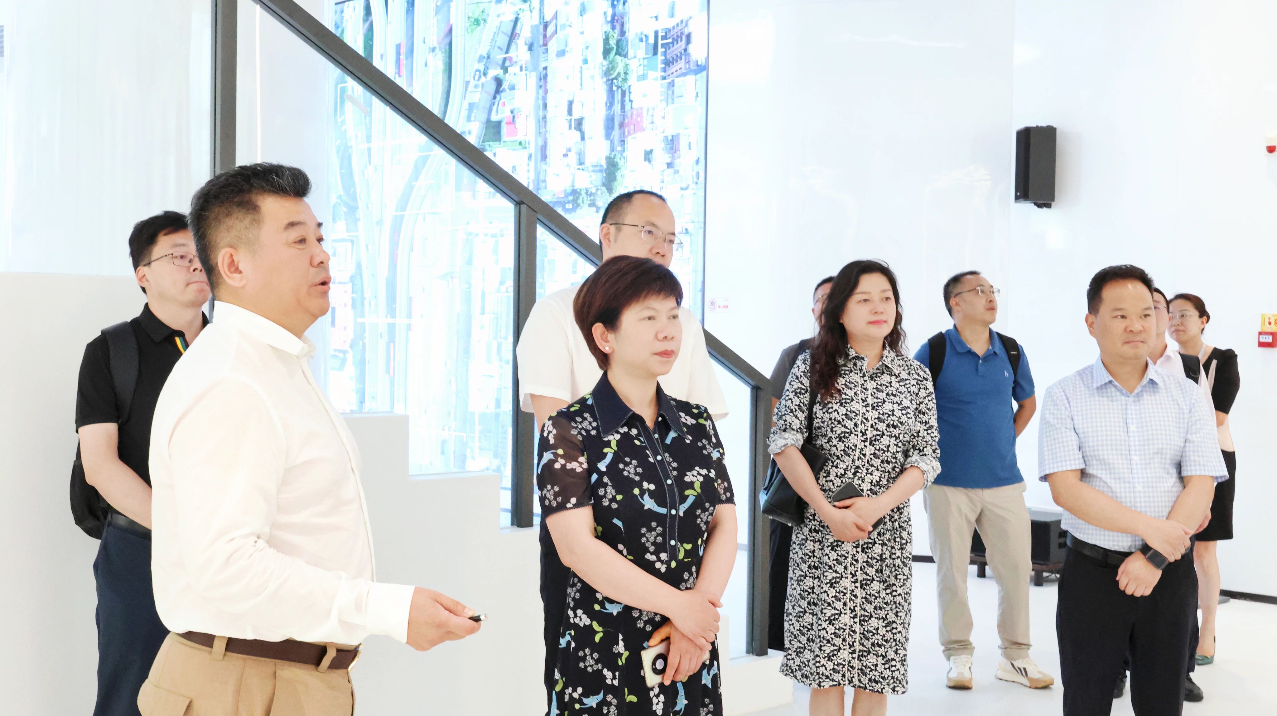 利亞德與成都市郫都區達成戰略合作 推動成都影視城建設