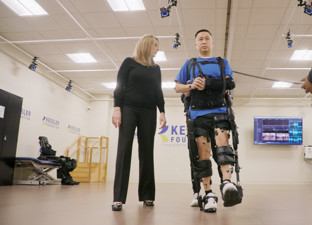 Kessler Foundation移動與康復工程中心的外骨骼機器人